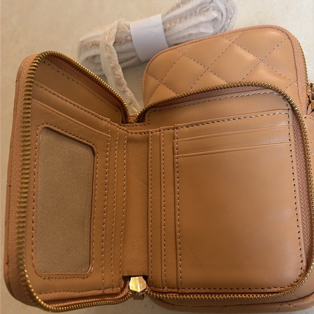 New- G by Giuliana Quilted Crossbody Bag - Picture 4 of 6